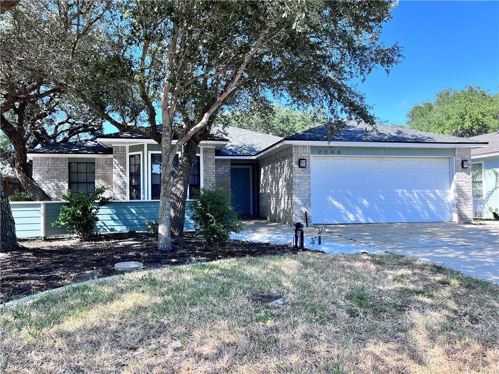 2200 Spring Park Dr Property Photo 1