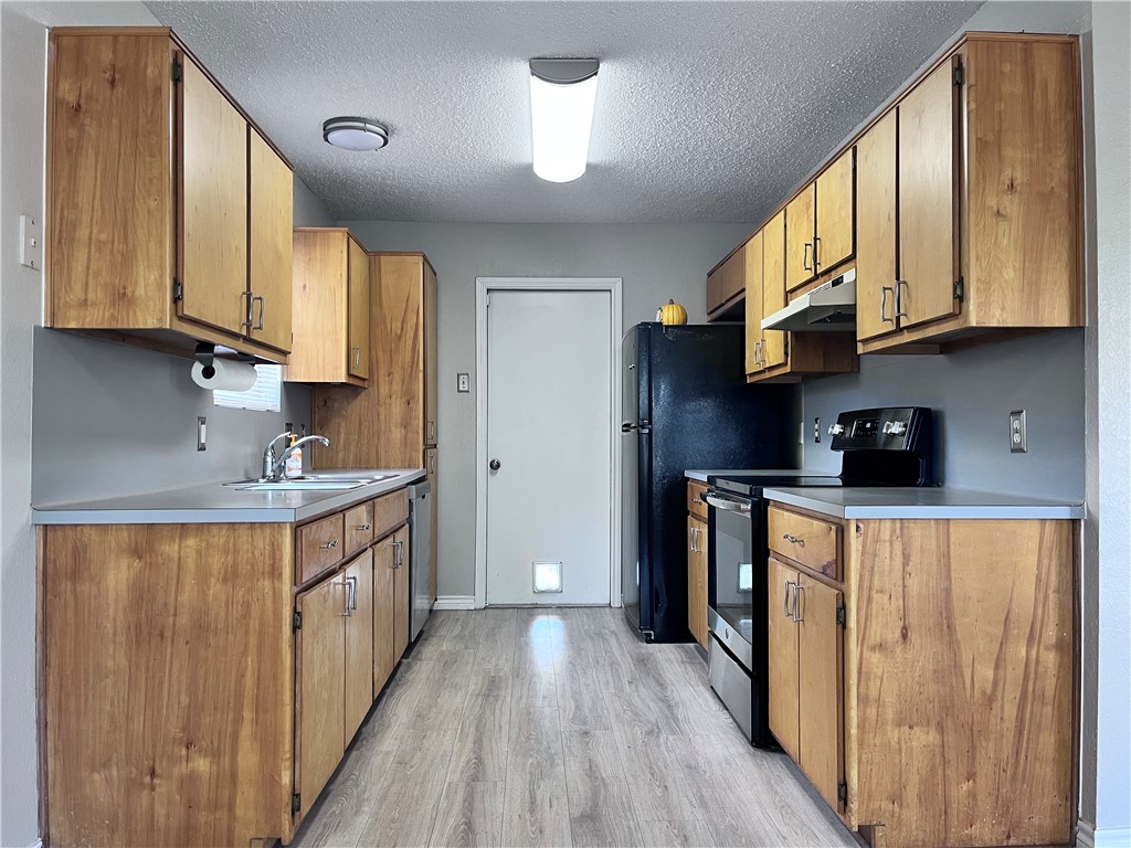 2200 Spring Park Dr Property Photo 8