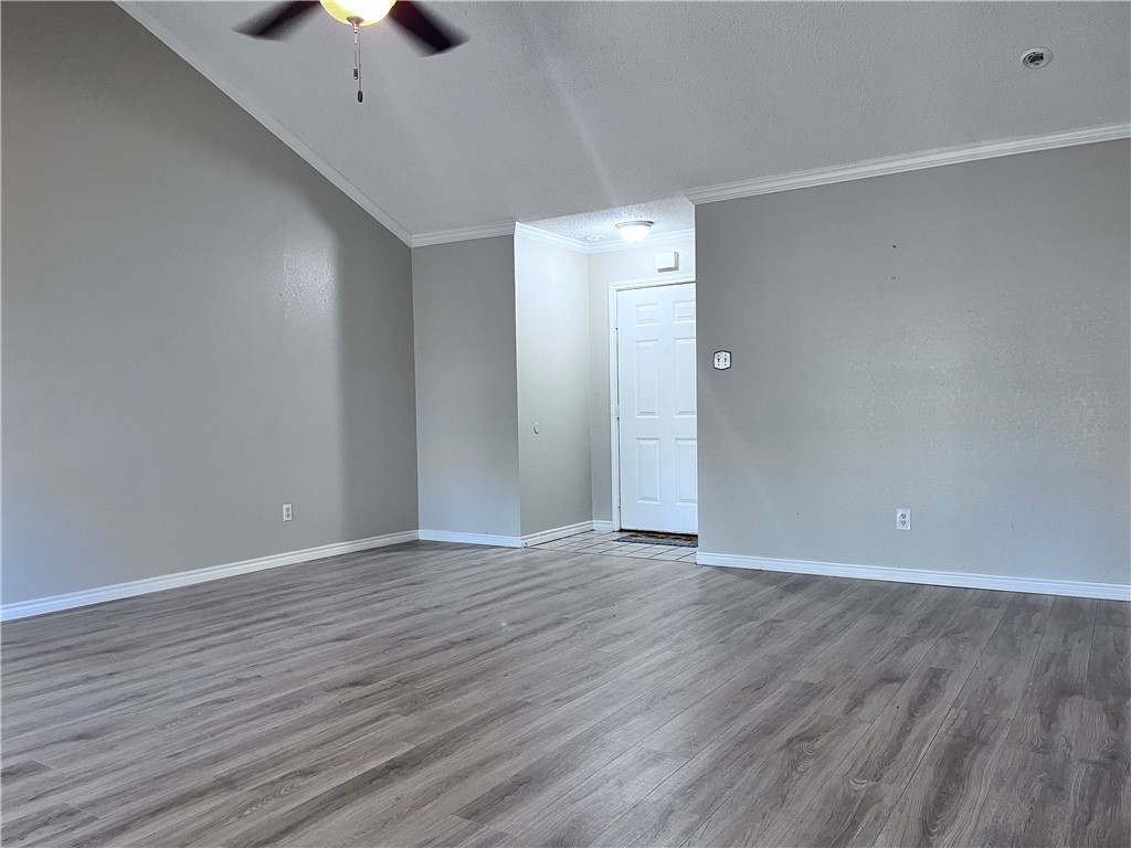 2200 Spring Park Dr Property Photo 21