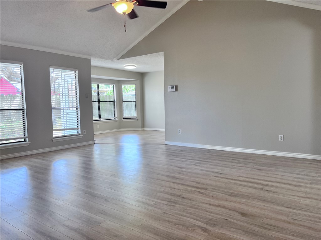 2200 Spring Park Dr Property Photo 27