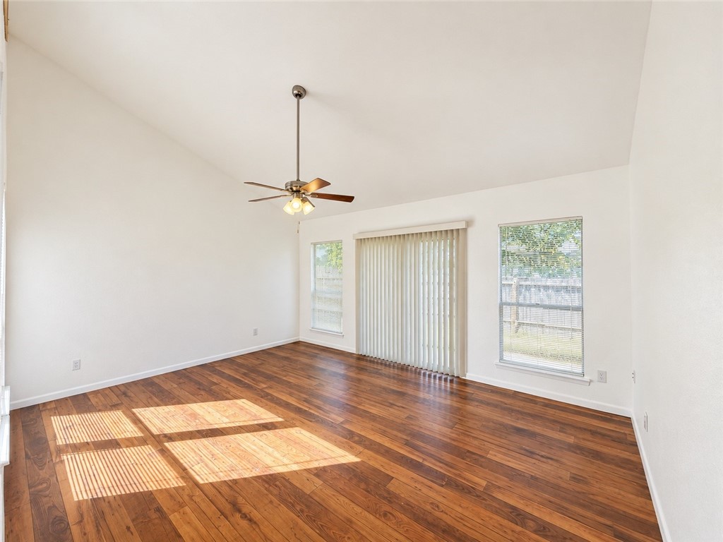 3725 Thornberry Ct 3735 Property Photo 3