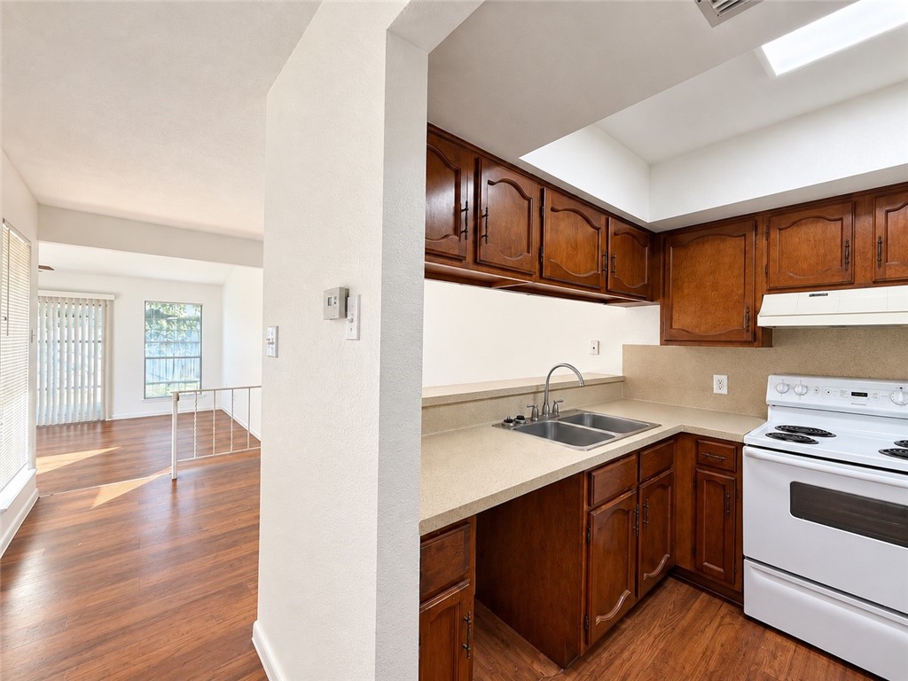 3725 Thornberry Ct 3735 Property Photo 5