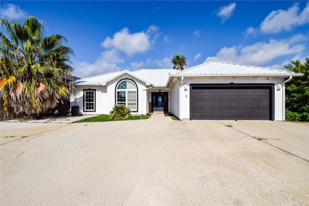 16121 Seagrape St Property Photo 1