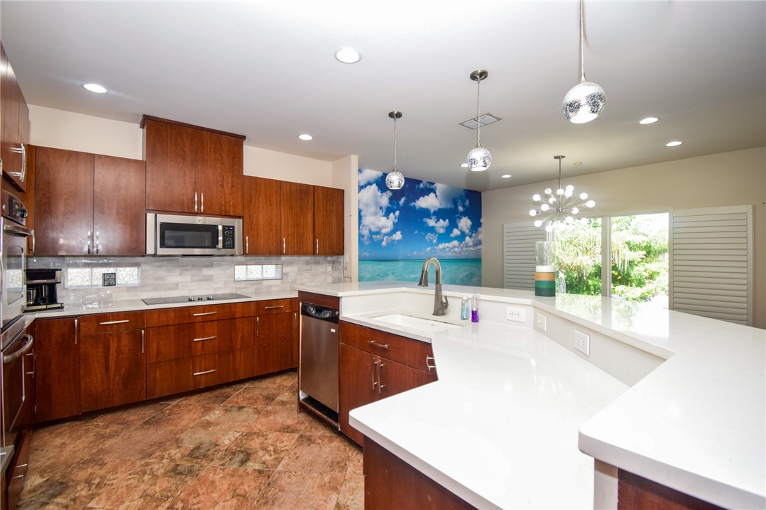 16121 Seagrape St Property Photo 14