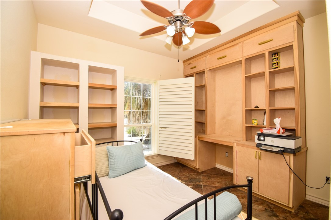 16121 Seagrape St Property Photo 33