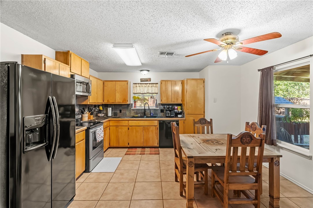 2141 Ridgewood Cir Property Photo 12