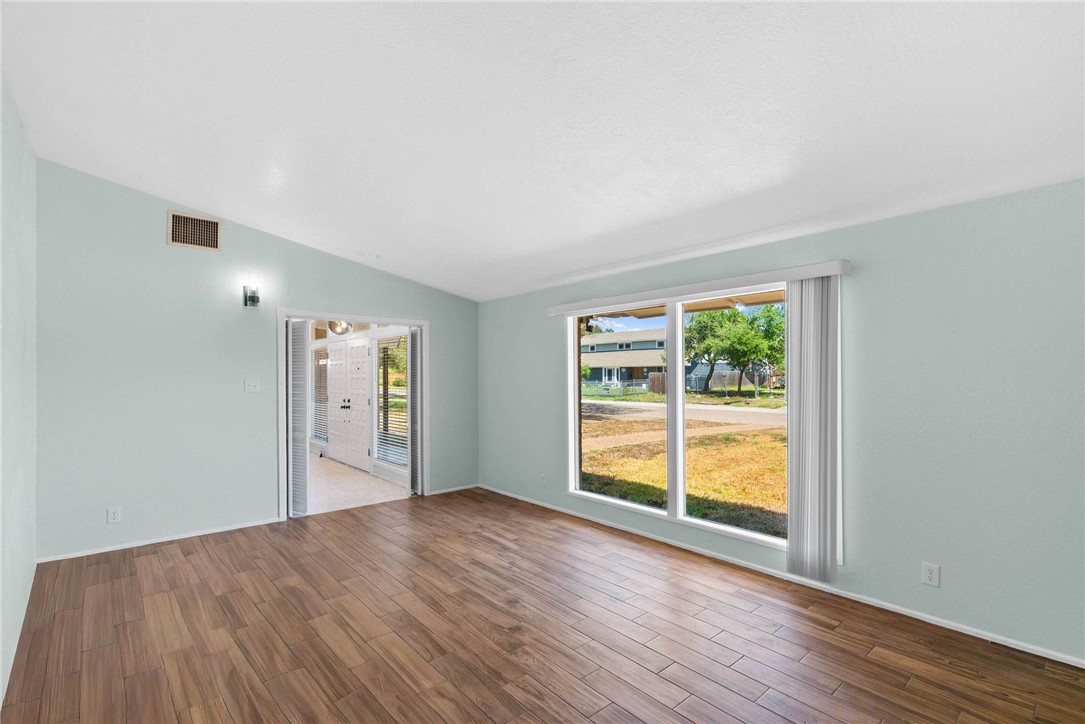 3445 Floyd St Property Photo 15