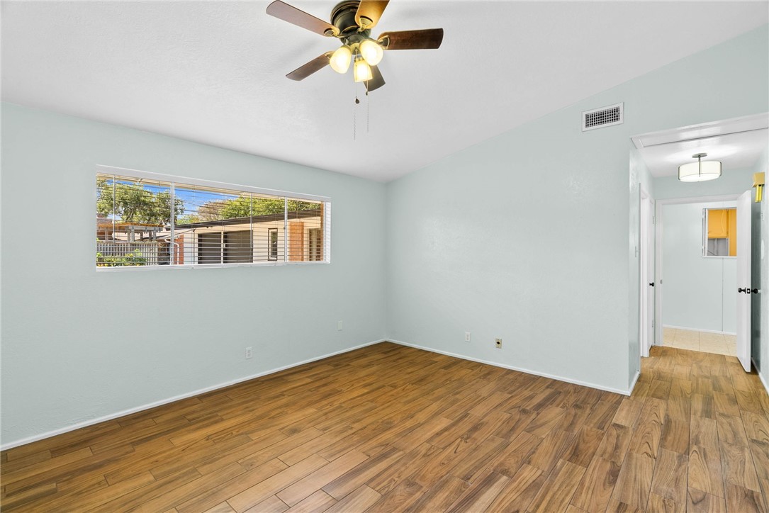 3445 Floyd St Property Photo 17