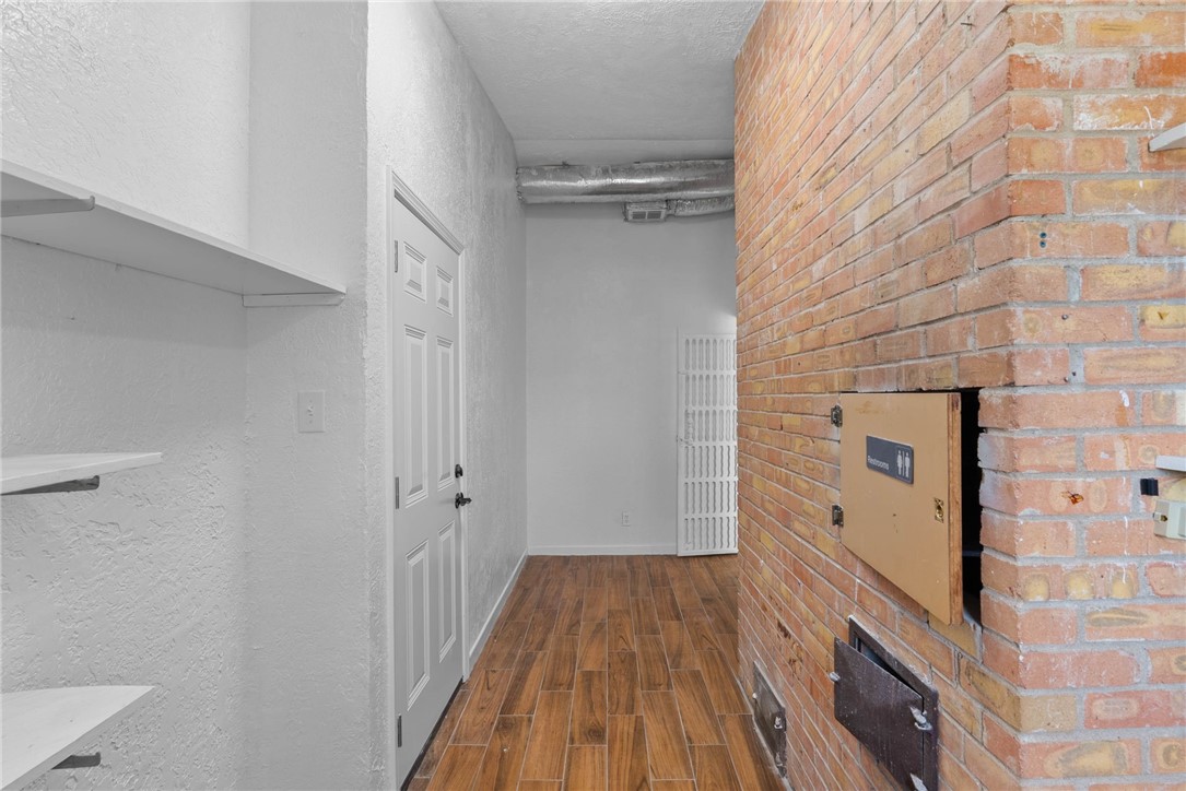 3445 Floyd St Property Photo 26