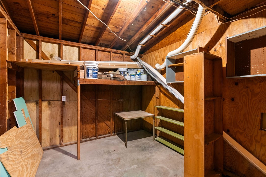 3445 Floyd St Property Photo 28