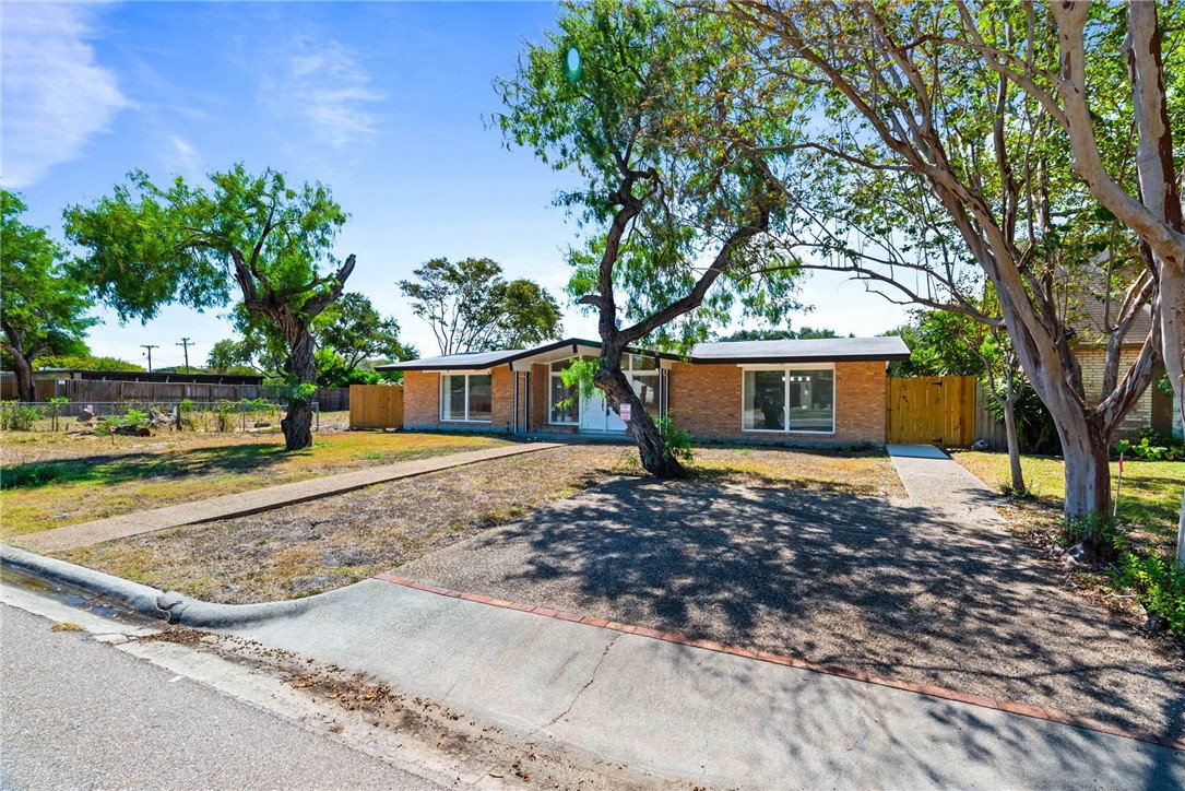 3445 Floyd St Property Photo 33