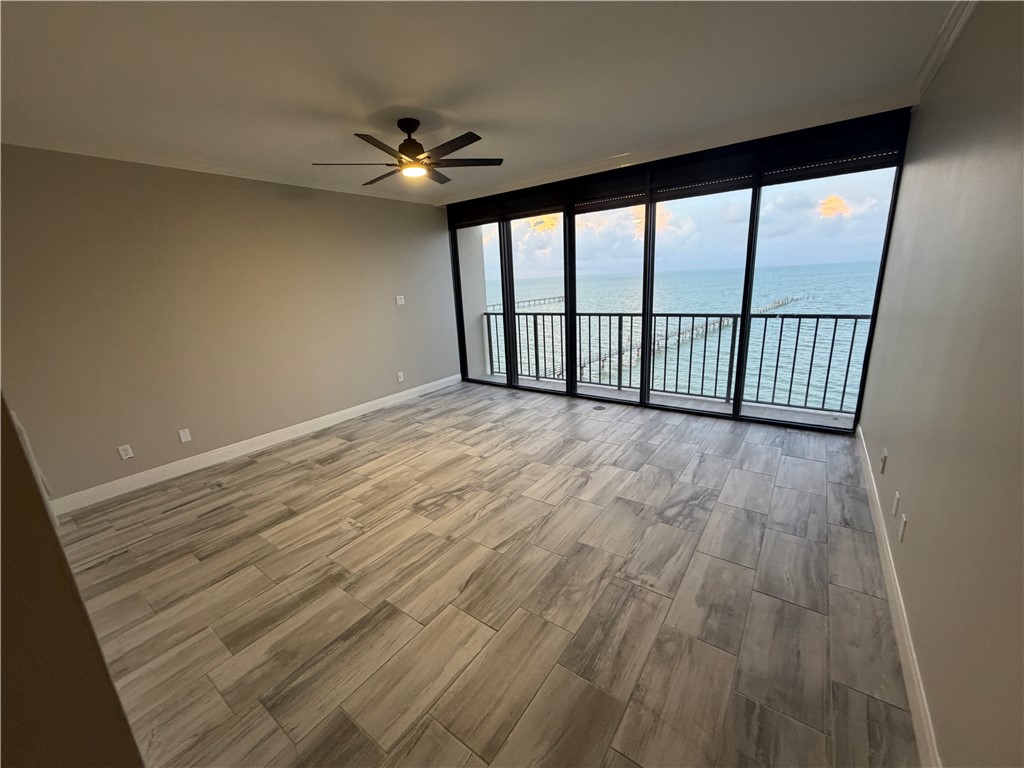 4350 Ocean Dr Property Photo 21