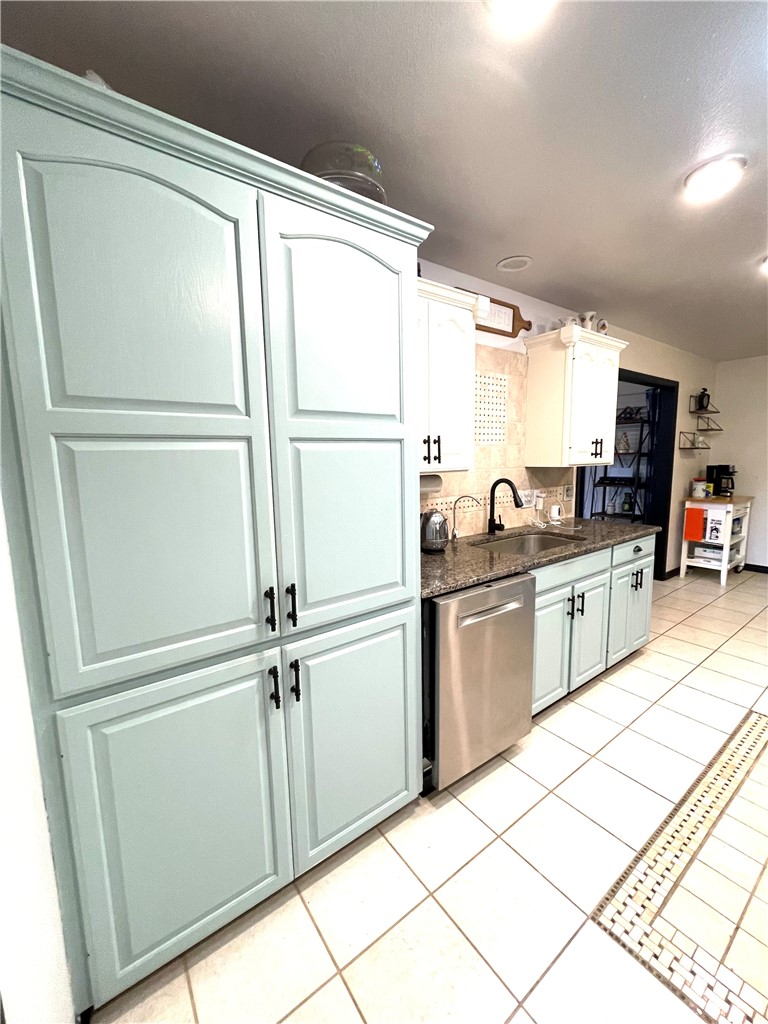 5871 Hidden Valley Loop Property Photo 11