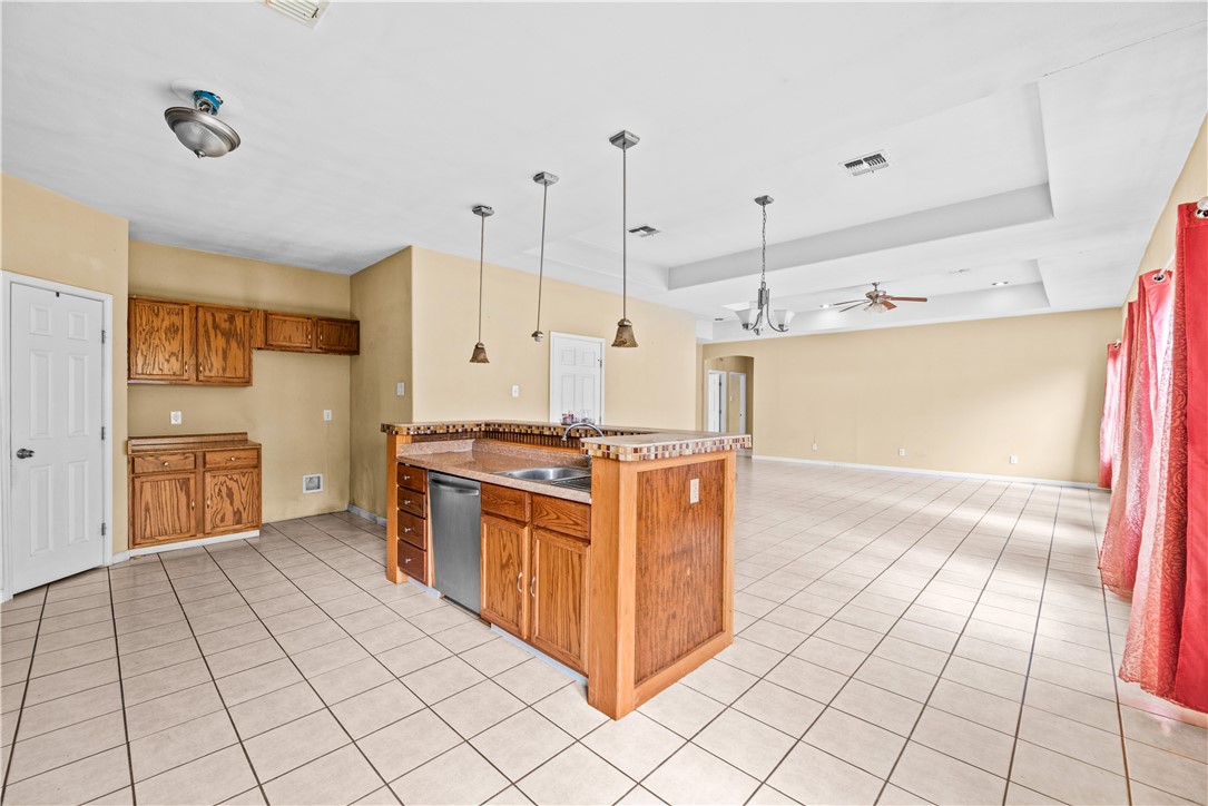 5410 Nicole Ct Property Photo 3