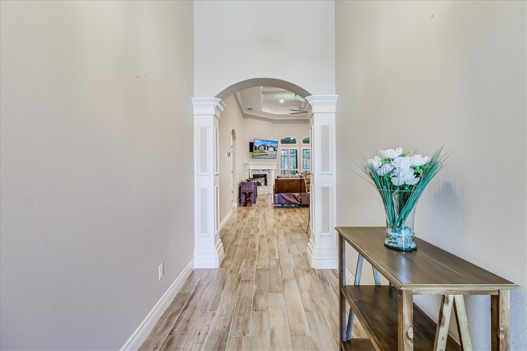 6514 Paddington Dr Property Photo 3