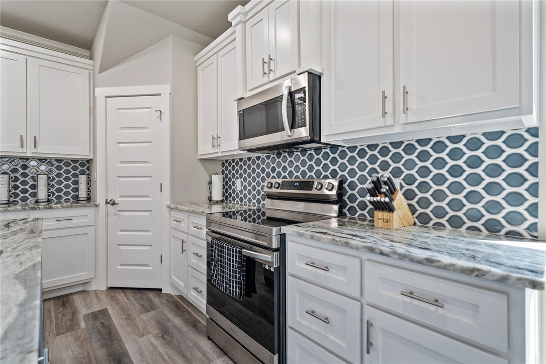 14013 Ports O Call Dr A Property Photo 6