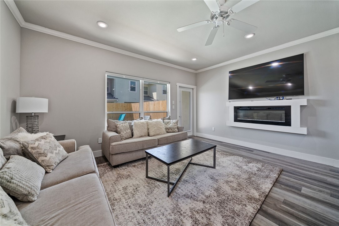 14013 Ports O Call Dr A Property Photo 9
