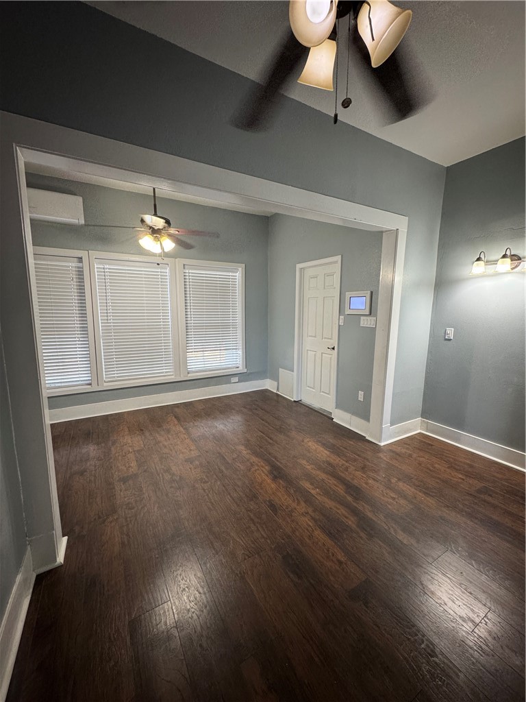 300 E Church Property Photo 11