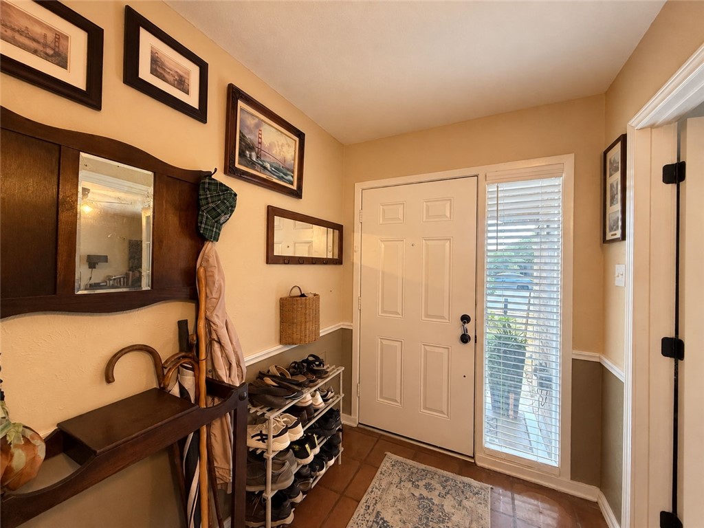 4318 Congressional Dr Property Photo 4