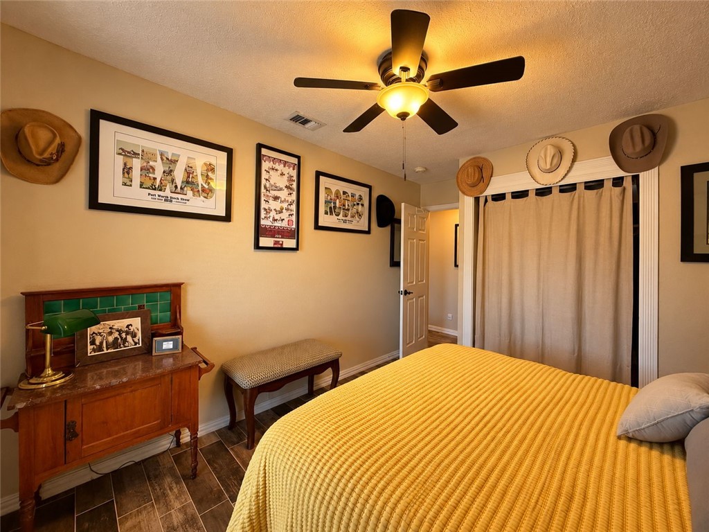 4318 Congressional Dr Property Photo 32