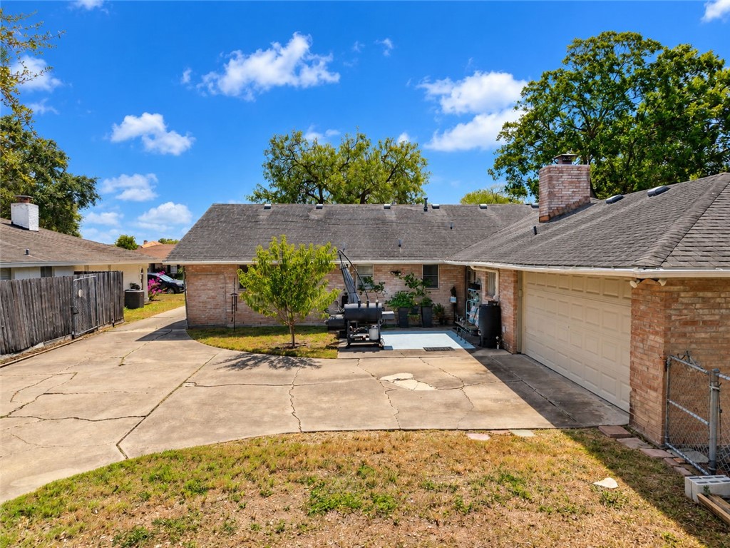 4318 Congressional Dr Property Photo 47