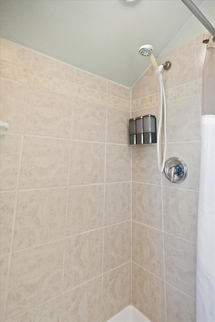 634 Dolphin Cir Property Photo 23