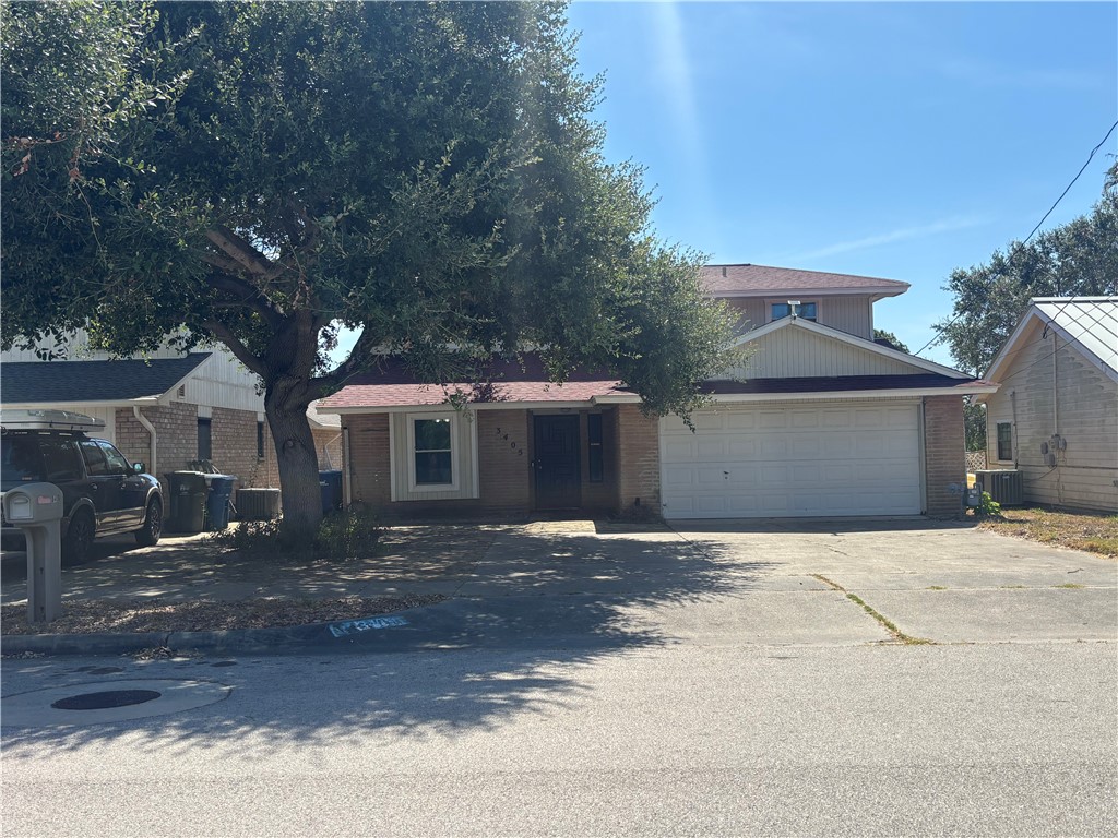 3405 Tahiti Dr Property Photo 1