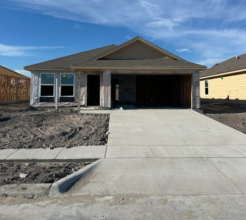 1211 Athena Dr Property Photo 1