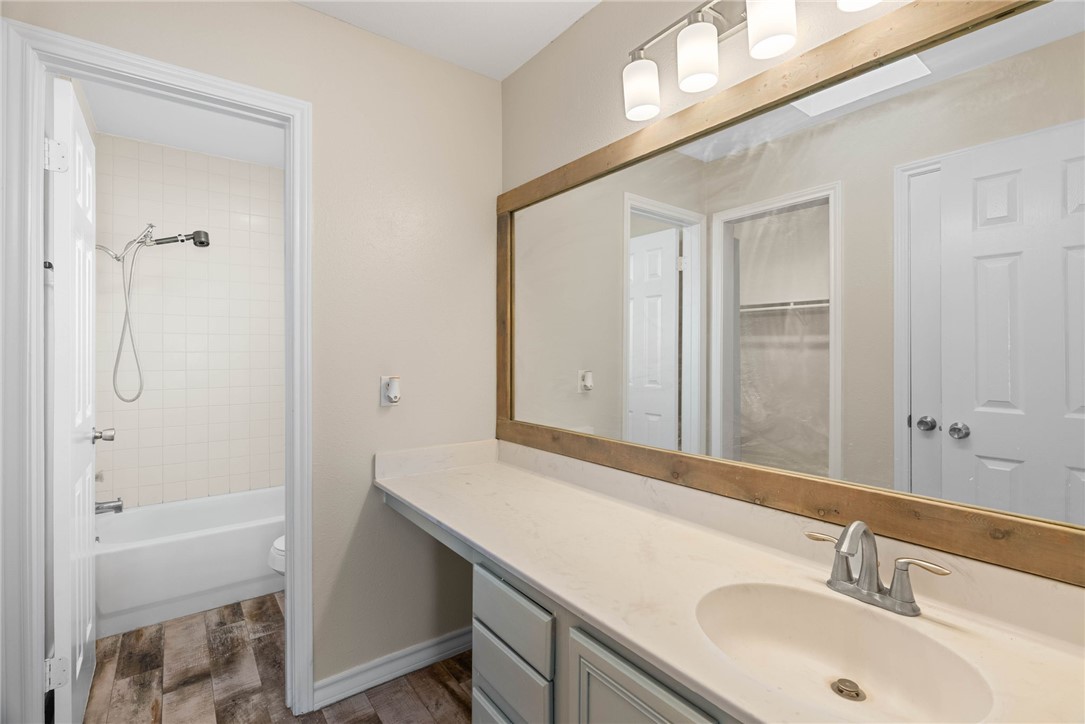 2822 Saint Peter St Property Photo 12