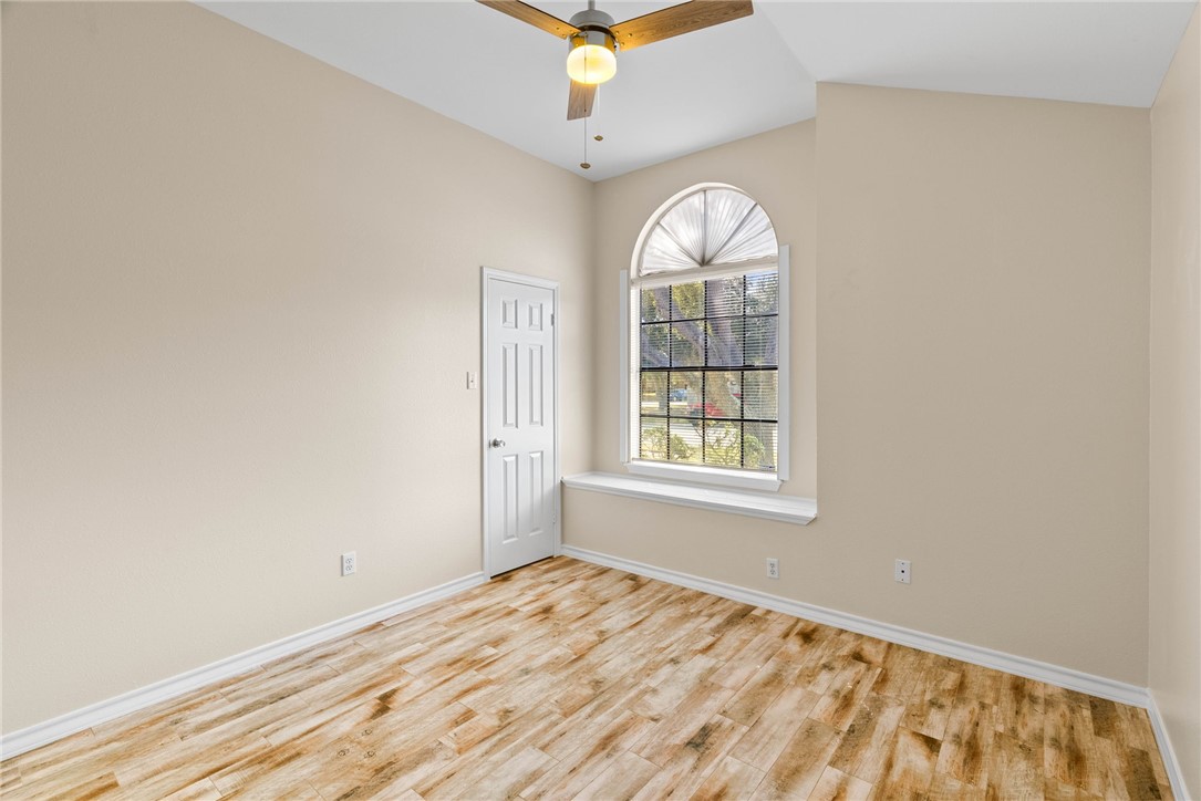 2822 Saint Peter St Property Photo 13