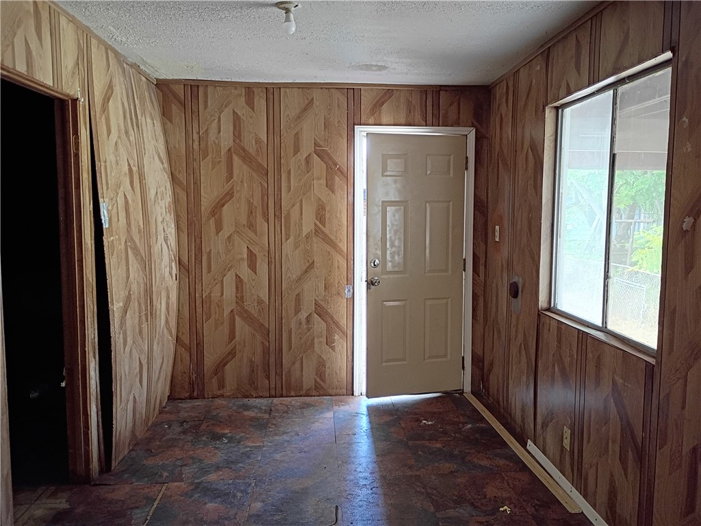 2141 Karen Dr Property Photo 8