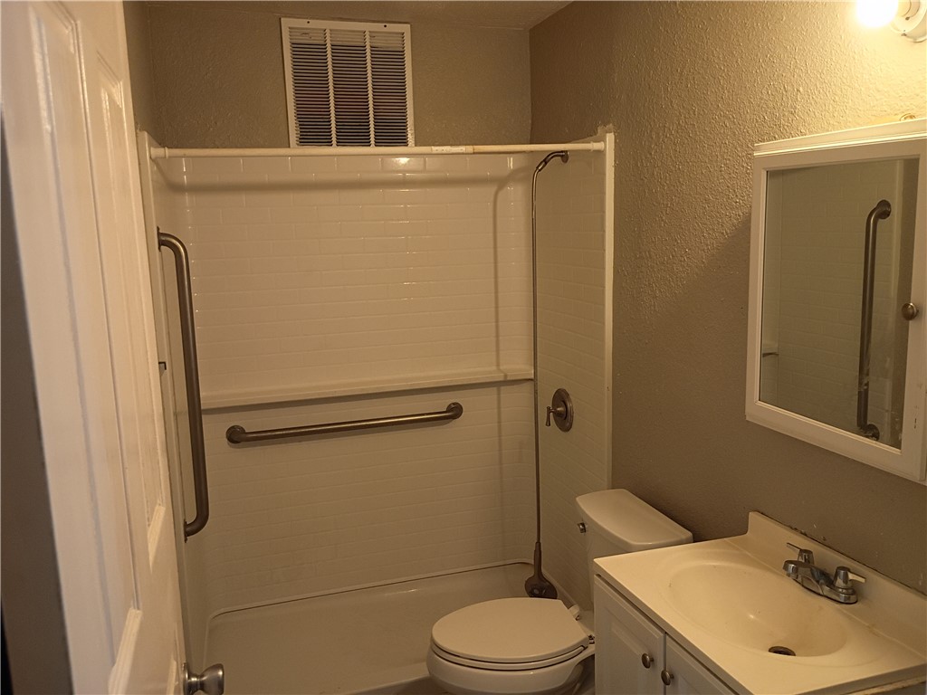 2141 Karen Dr Property Photo 9