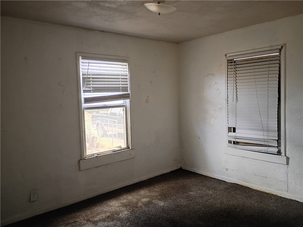 2141 Karen Dr Property Photo 12