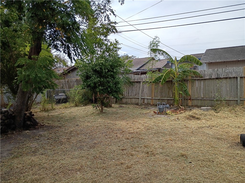 2141 Karen Dr Property Photo 18
