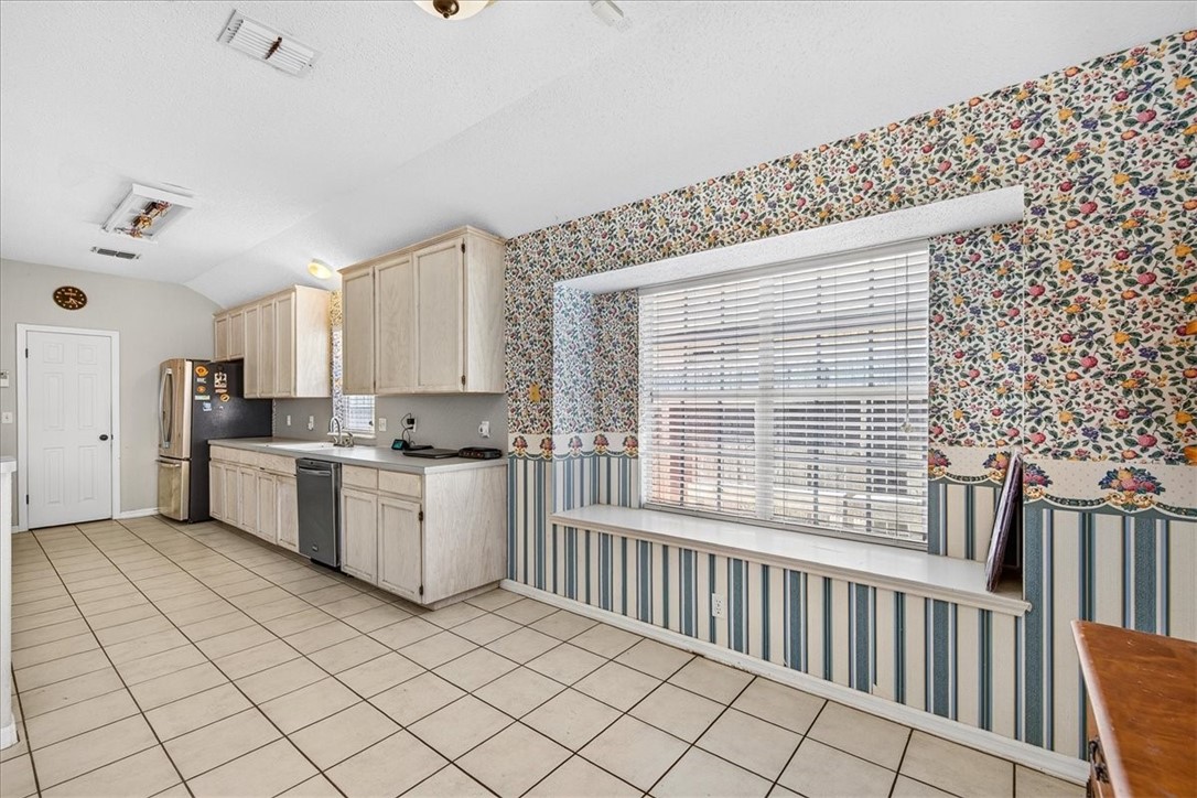 13914 Laffite Dr Property Photo 8