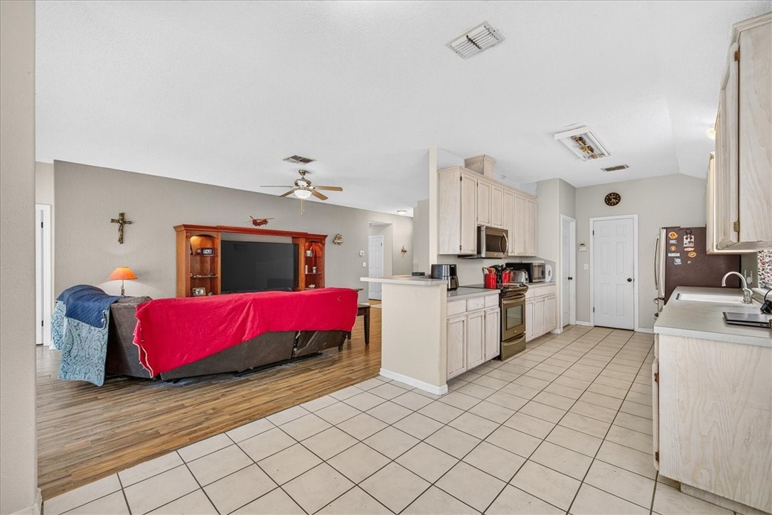 13914 Laffite Dr Property Photo 10