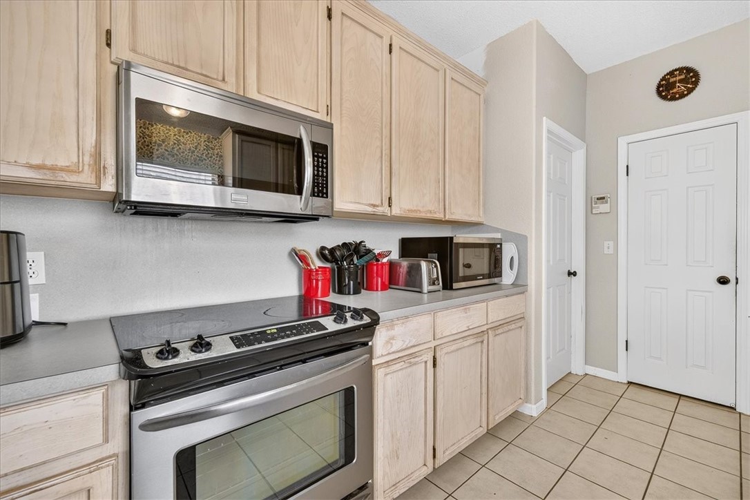 13914 Laffite Dr Property Photo 16