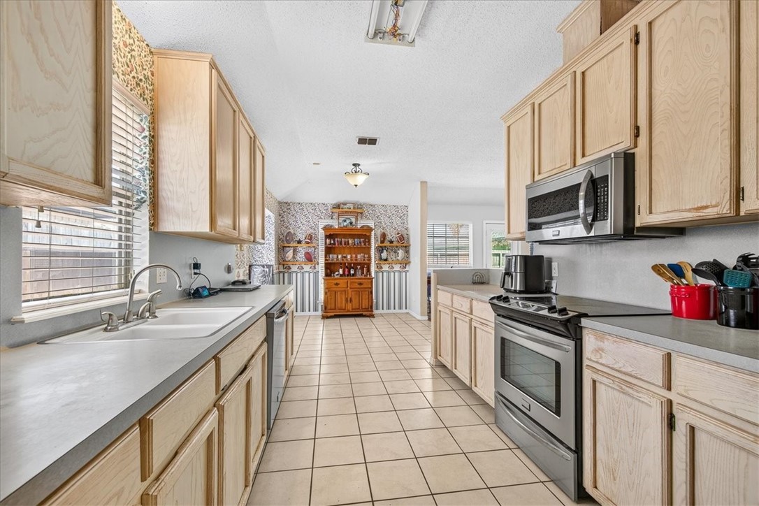13914 Laffite Dr Property Photo 17