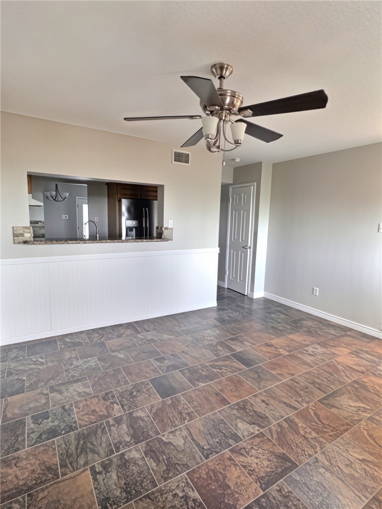 207 W Ailsie Ave Property Photo 2