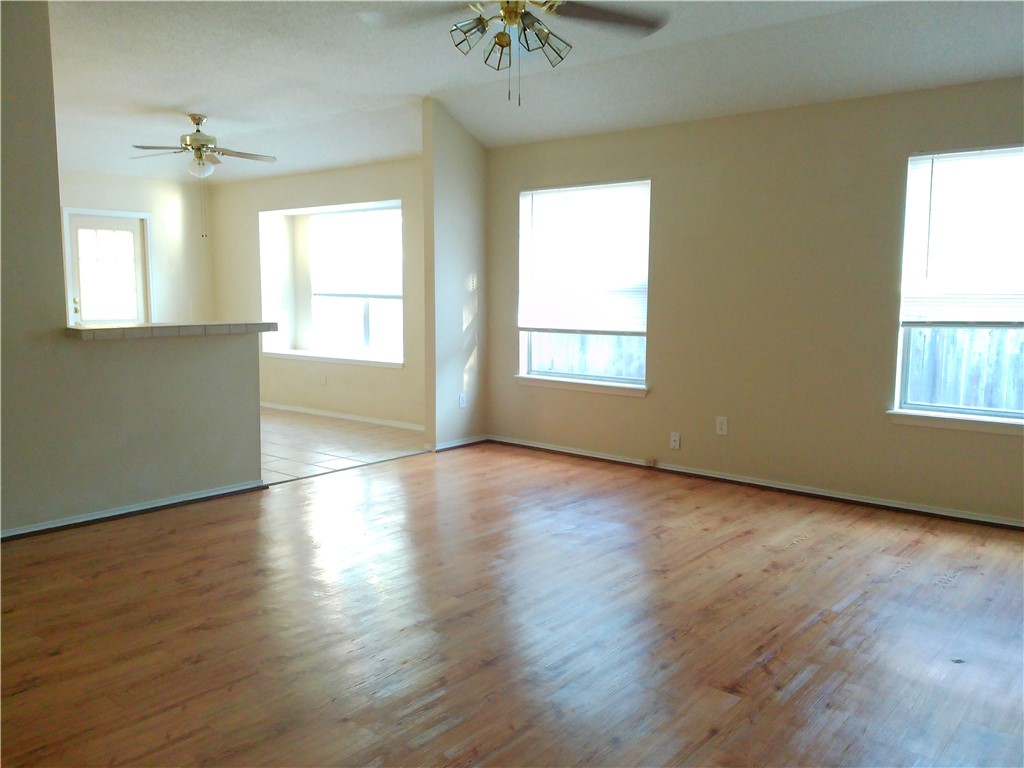 7837 Wolf Dr Property Photo 5