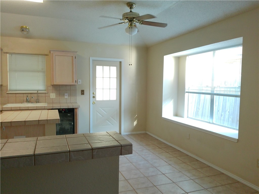7837 Wolf Dr Property Photo 6