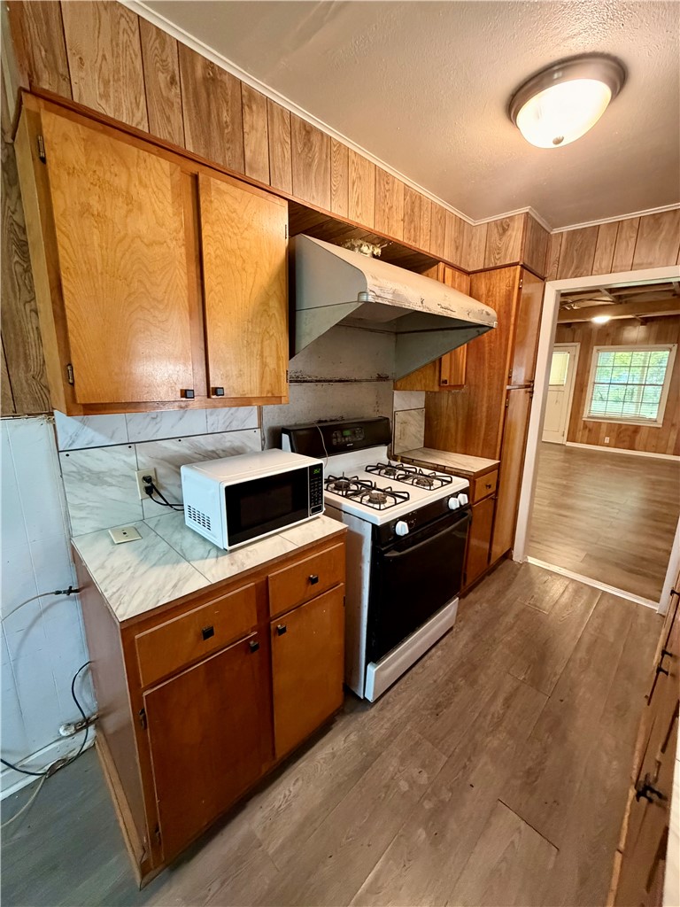 207 W Houston Property Photo 11