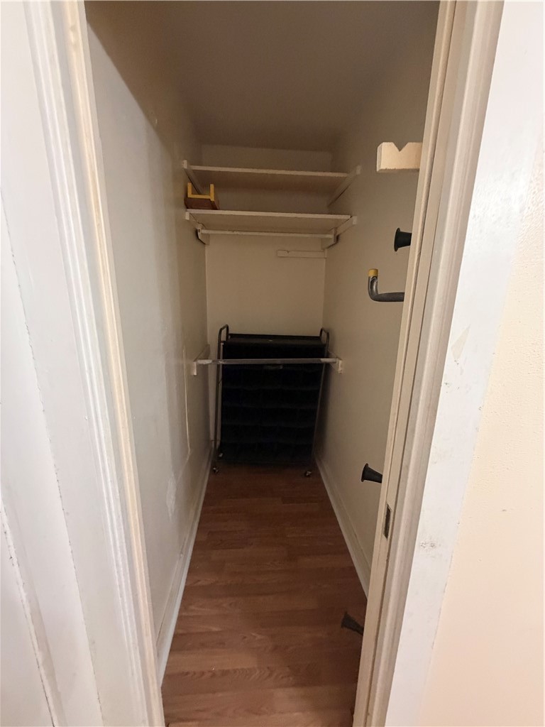 207 W Houston Property Photo 14