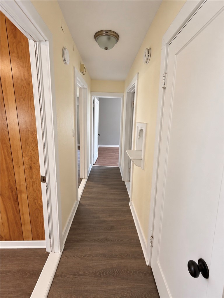 207 W Houston Property Photo 17