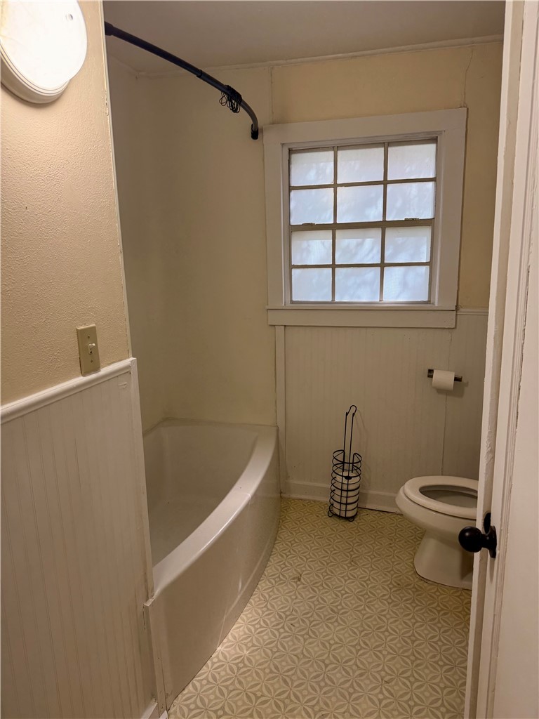 207 W Houston Property Photo 20