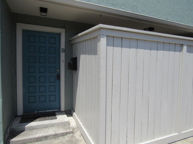 2725 Santa Fe St B Property Photo 2
