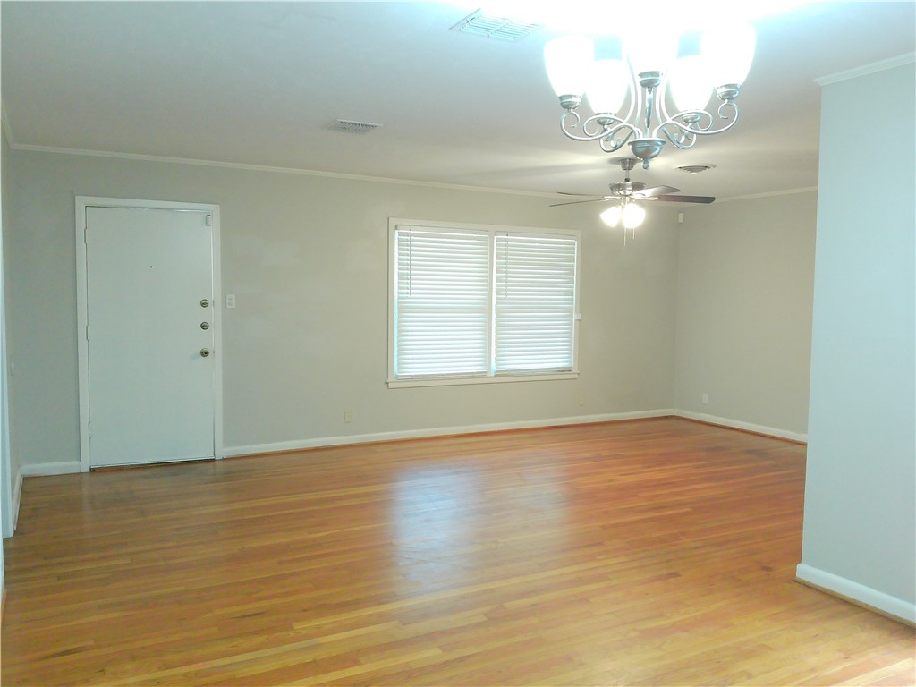 522 Pasadena Pl Property Photo 4