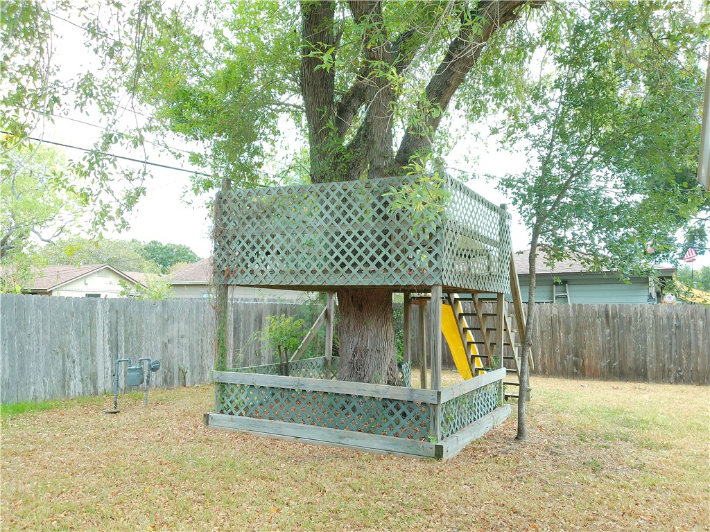 522 Pasadena Pl Property Photo 24
