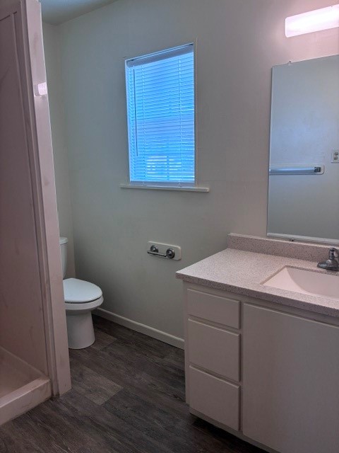 711 W King Ave 11 Property Photo 5