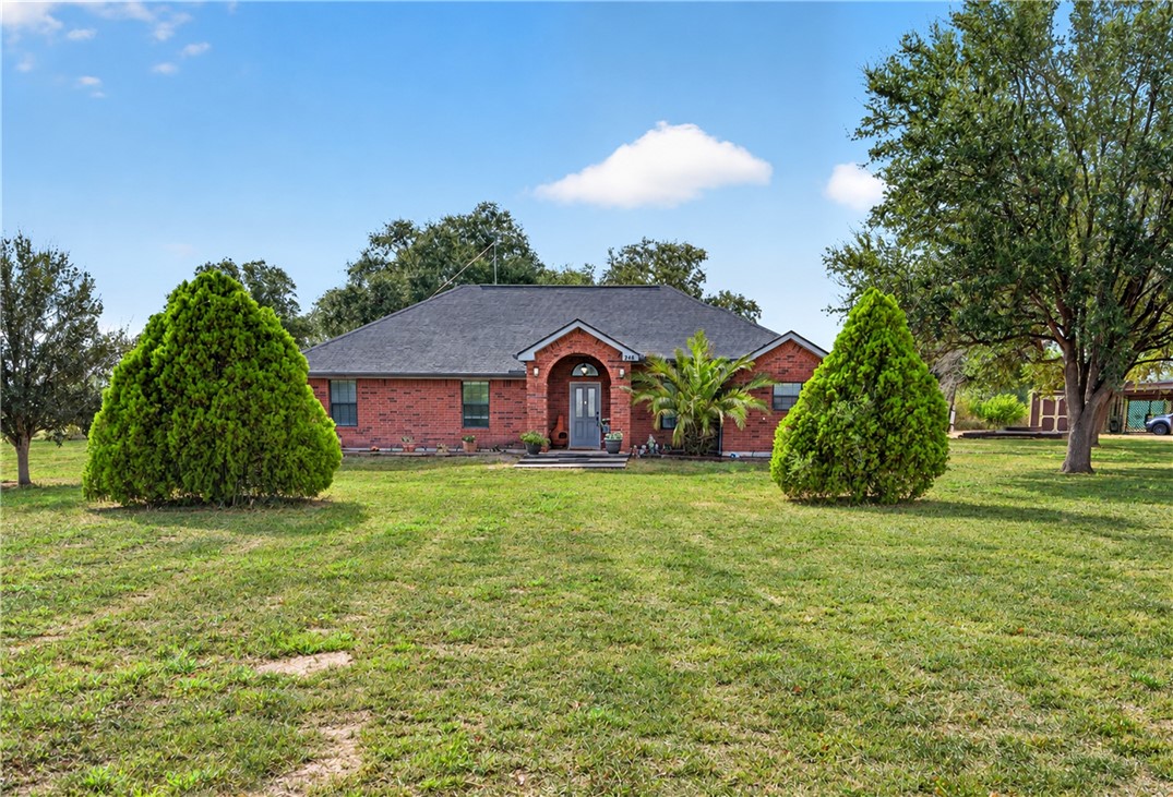 246 County Road 3681 Property Photo 2